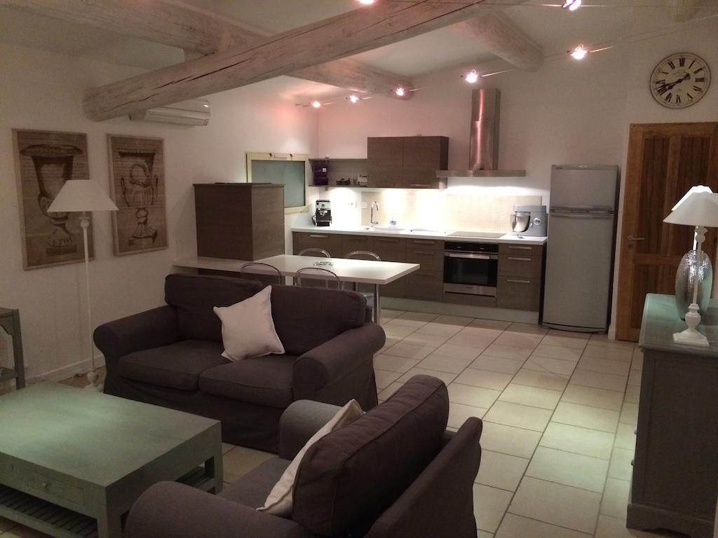 Mas Des Limites Bed and Breakfast Rognonas Camera foto