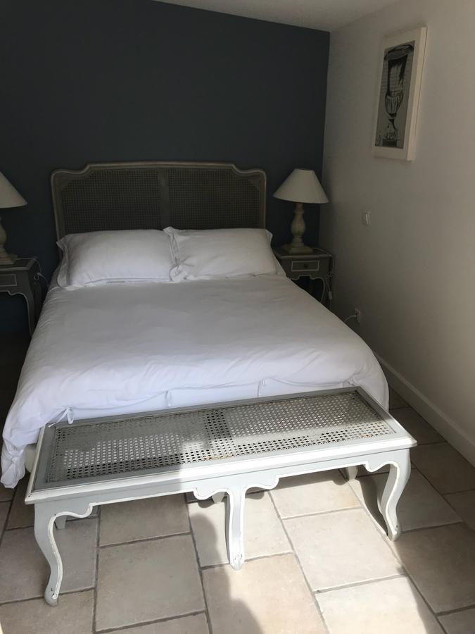 Mas Des Limites Bed and Breakfast Rognonas Esterno foto