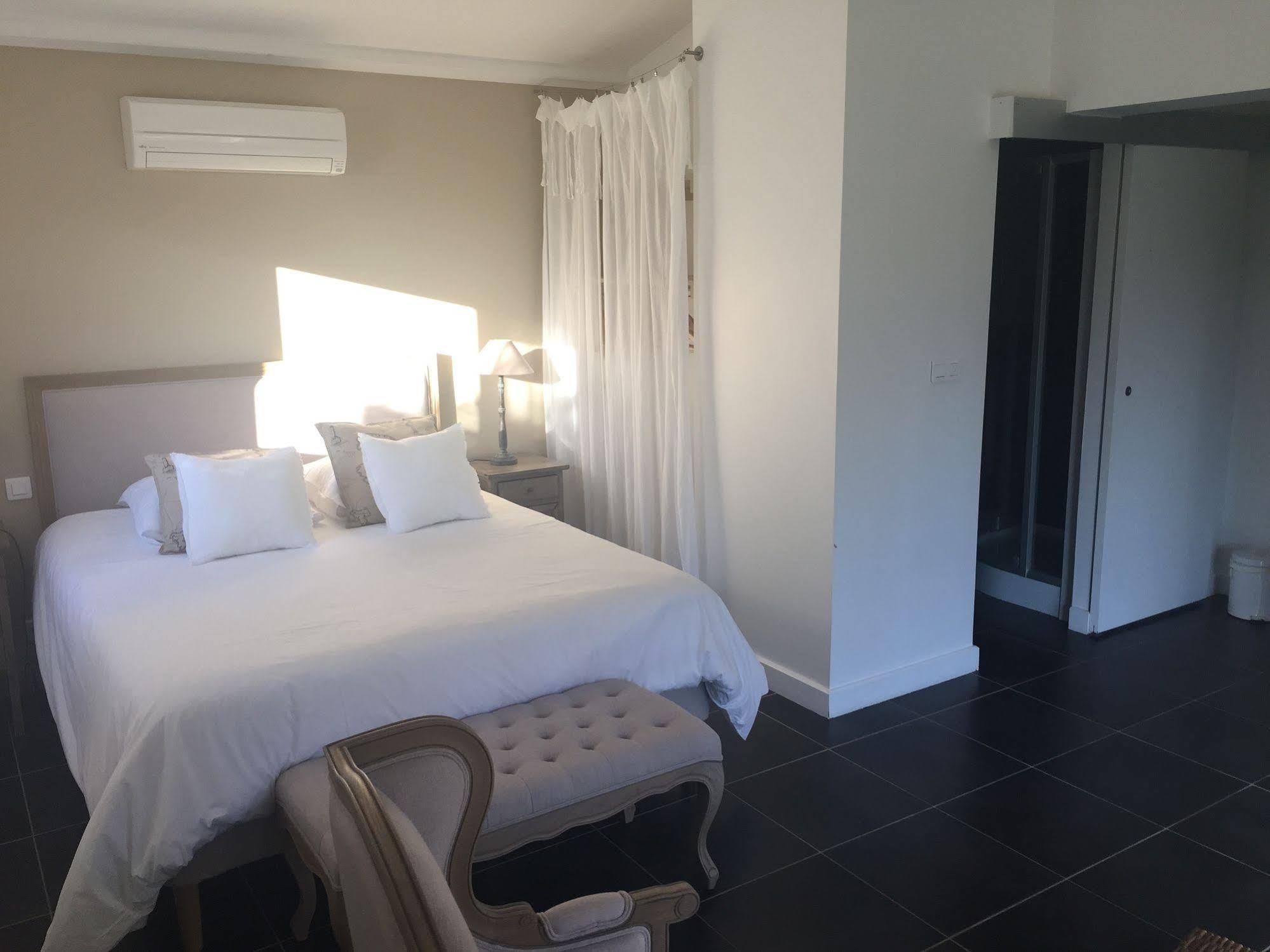 Mas Des Limites Bed and Breakfast Rognonas Esterno foto