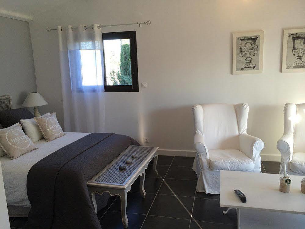 Mas Des Limites Bed and Breakfast Rognonas Esterno foto