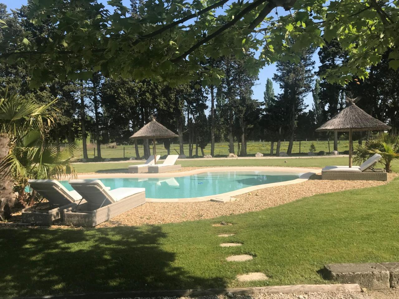 Mas Des Limites Bed and Breakfast Rognonas Esterno foto